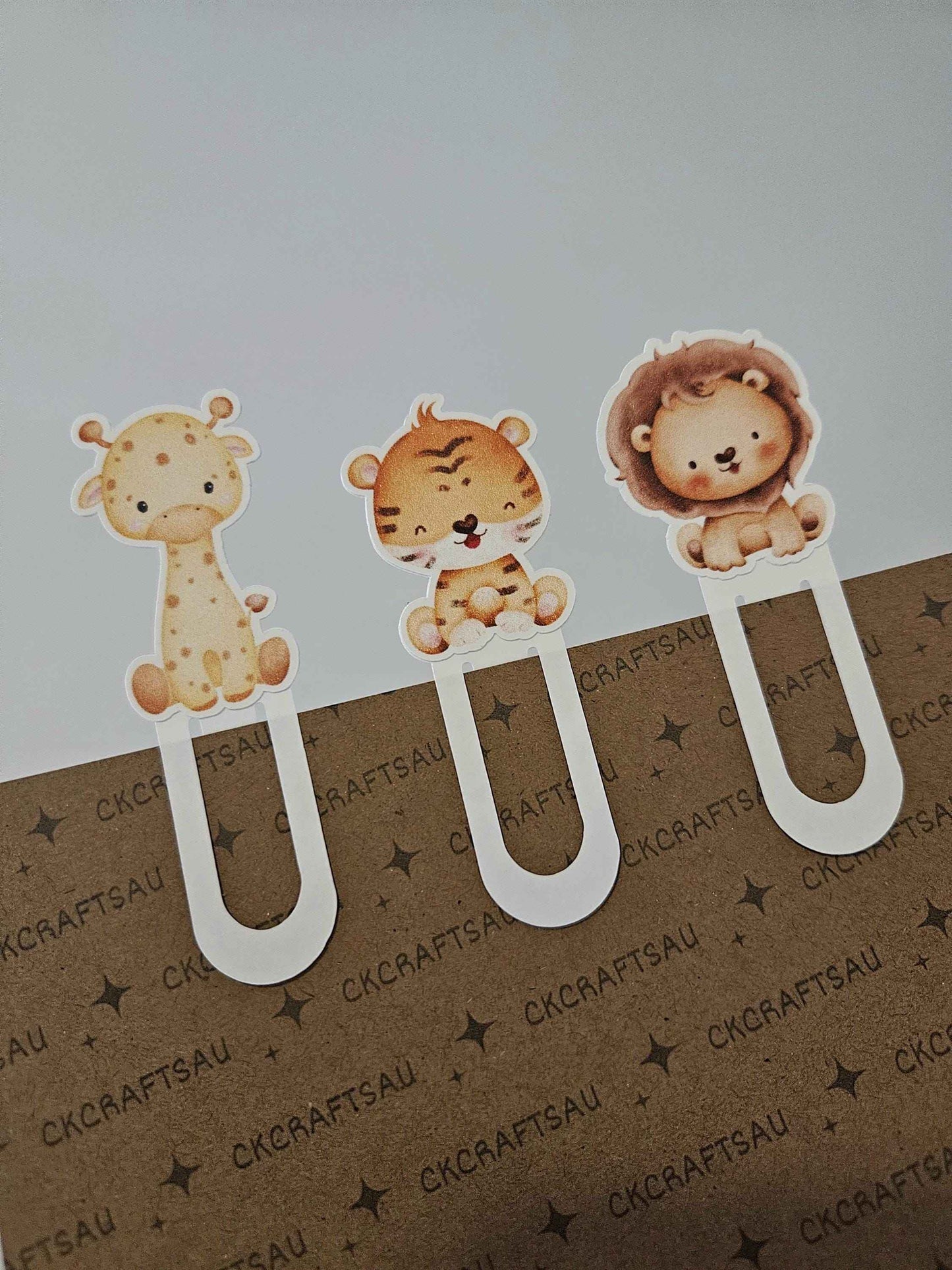 Handmade Safari Animal Cardstock Bookmarks: Kids' Reading Favors