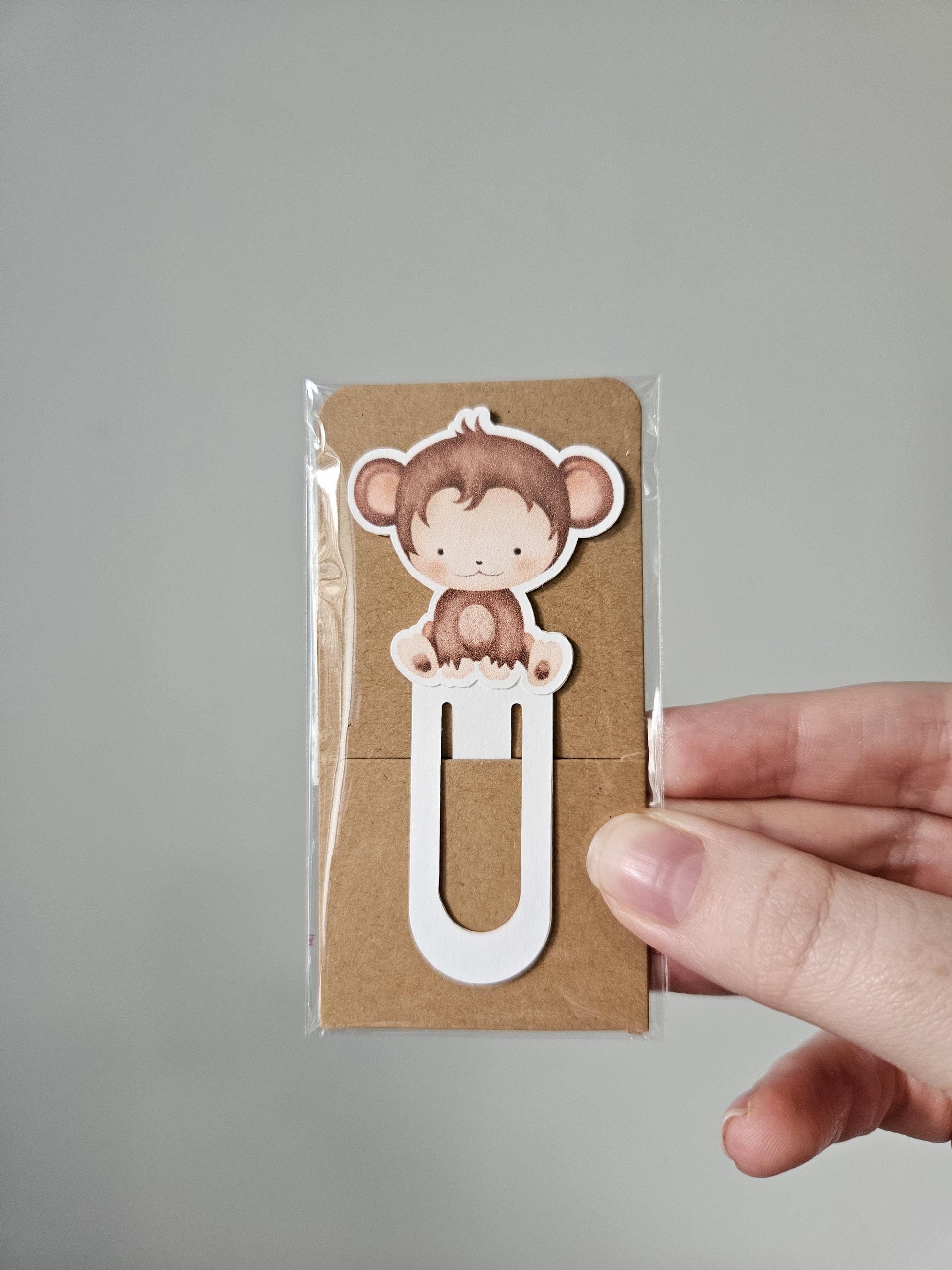 Handmade Safari Animal Cardstock Bookmarks: Kids' Reading Favors