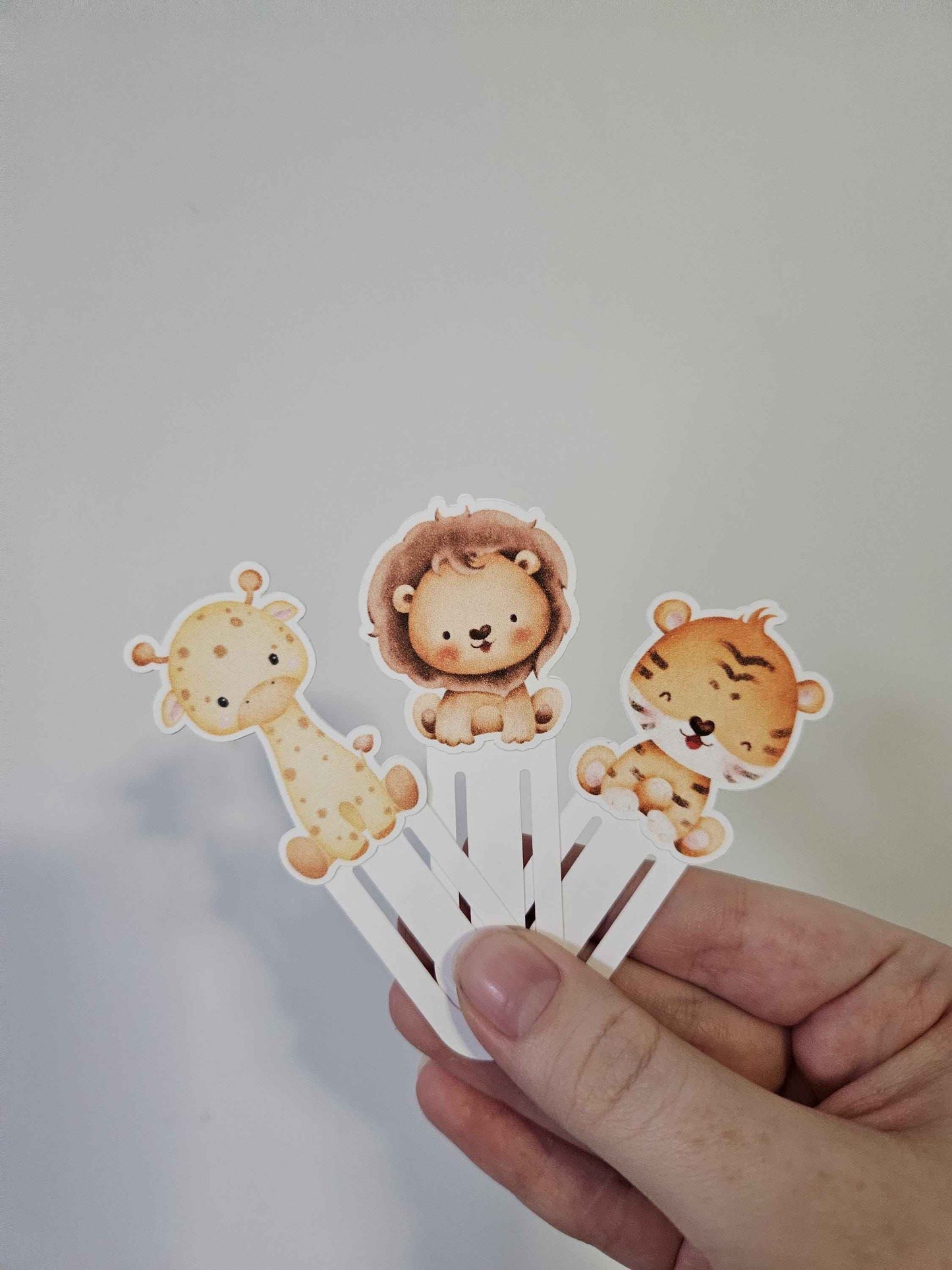 Handmade Safari Animal Cardstock Bookmarks: Kids' Reading Favors